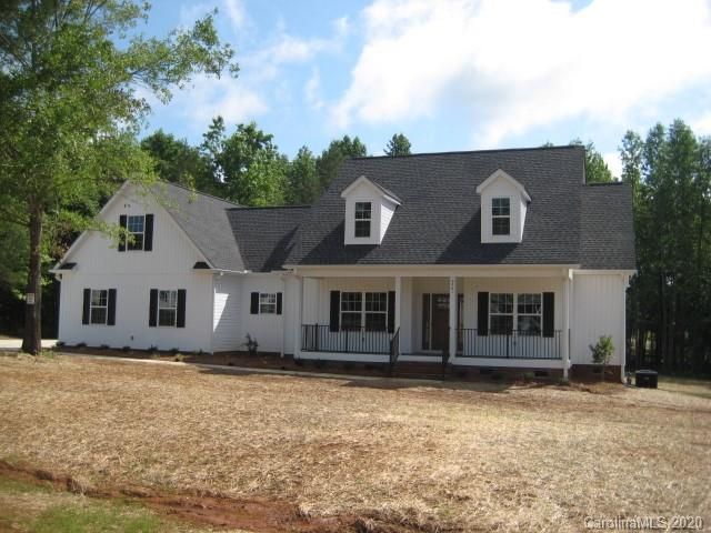 2561 Moon Creek Ln, Clover, SC 29710