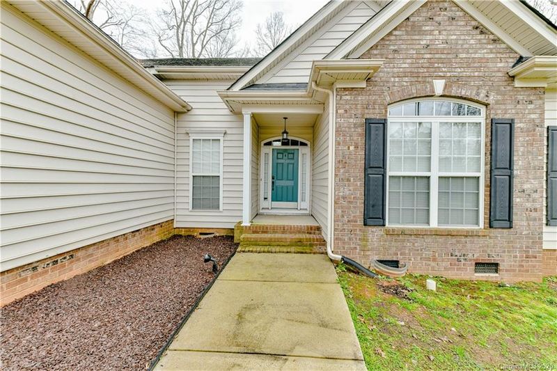 2808 Barnard Castle Ln, Matthews, NC 28104