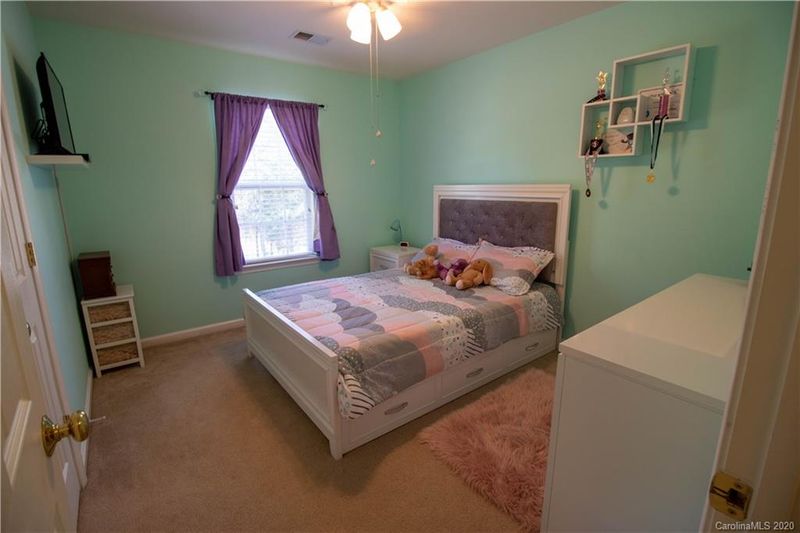 163 Painted Bunting Dr, Troutman, NC 28166