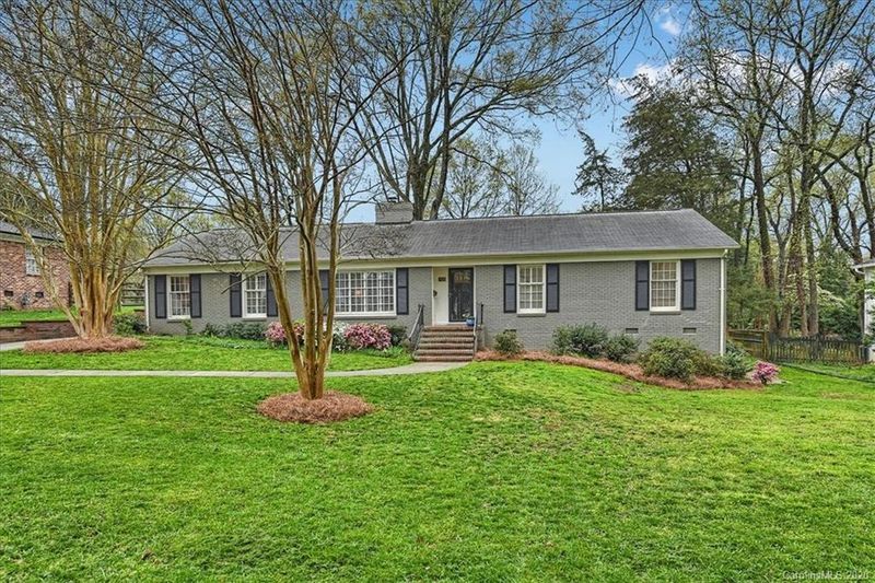 5426 Robinhood Rd, Charlotte, NC 28211