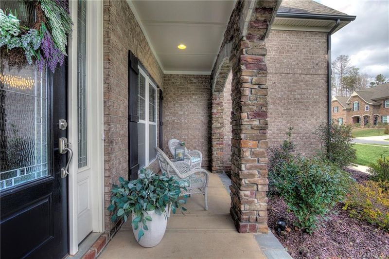 1728 Cavaillon Dr, Waxhaw, NC 28173