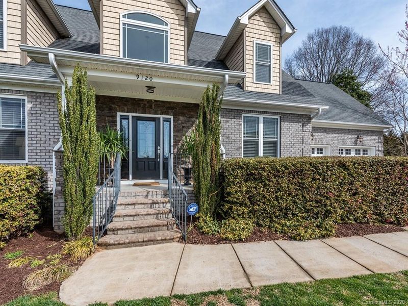 9120 Butterfly Ct, Gastonia, NC 28056