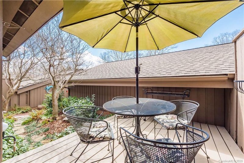5356 Sandtrap Ln, Charlotte, NC 28226