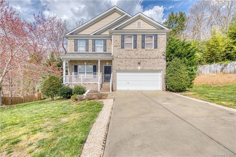 7040 Centerline Dr, Charlotte, NC 28278