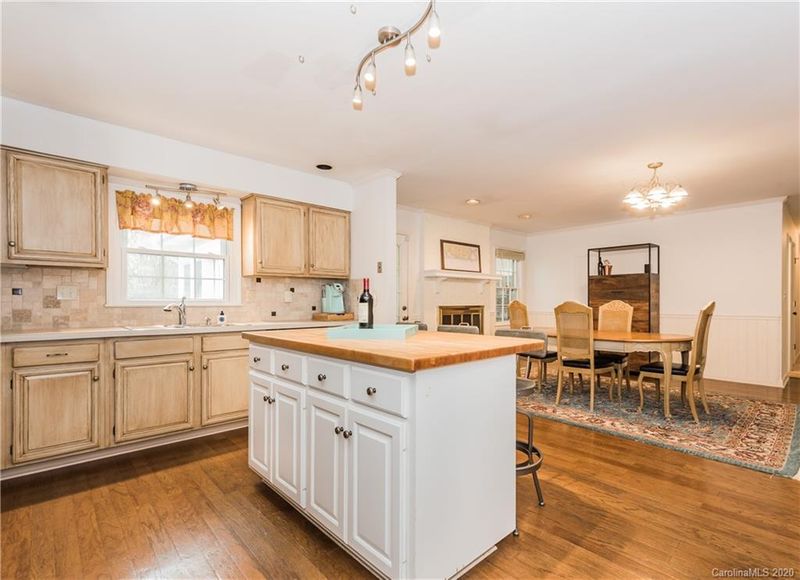 4618 Carving Tree Dr, Mint Hill, NC 28227