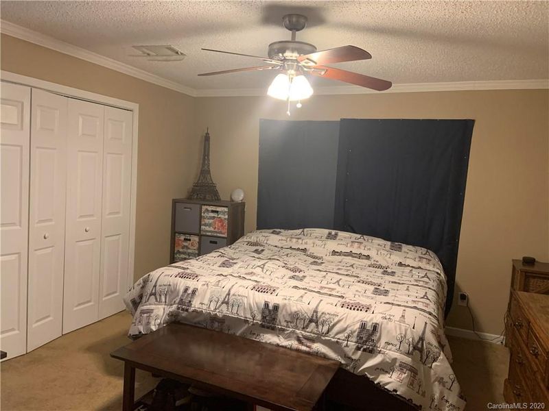 1022 Canada Dr, Dallas, NC 28034