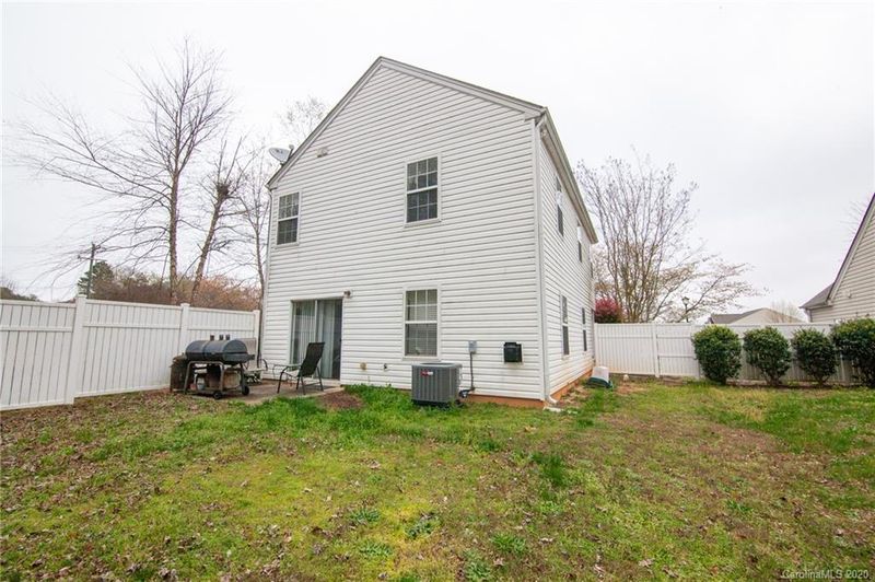 1008 Sapphire Dr, Gastonia, NC 28054