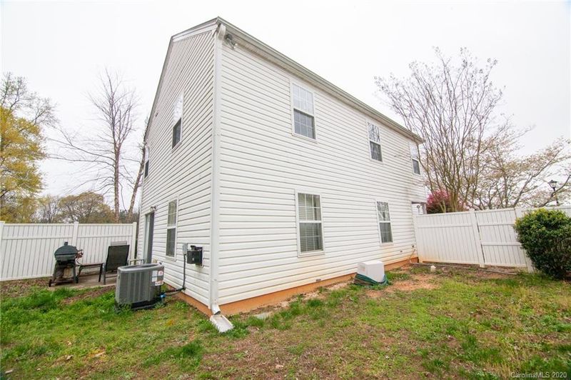 1008 Sapphire Dr, Gastonia, NC 28054