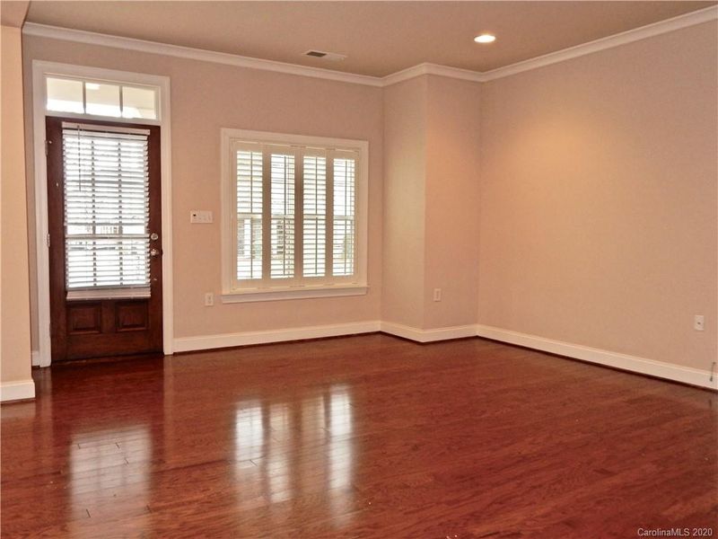 5222 Irving Dr, Charlotte, NC 28216