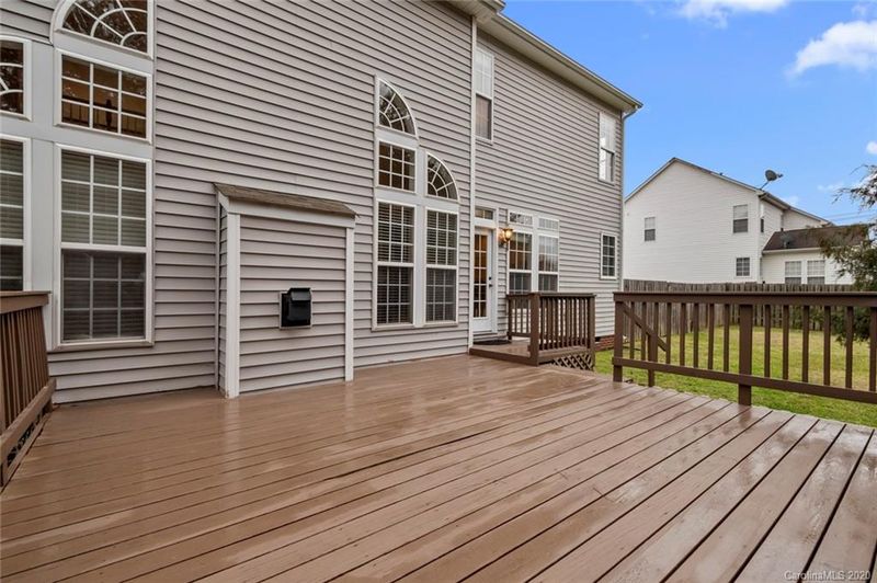 3005 Strawberry Rd, Matthews, NC 28104