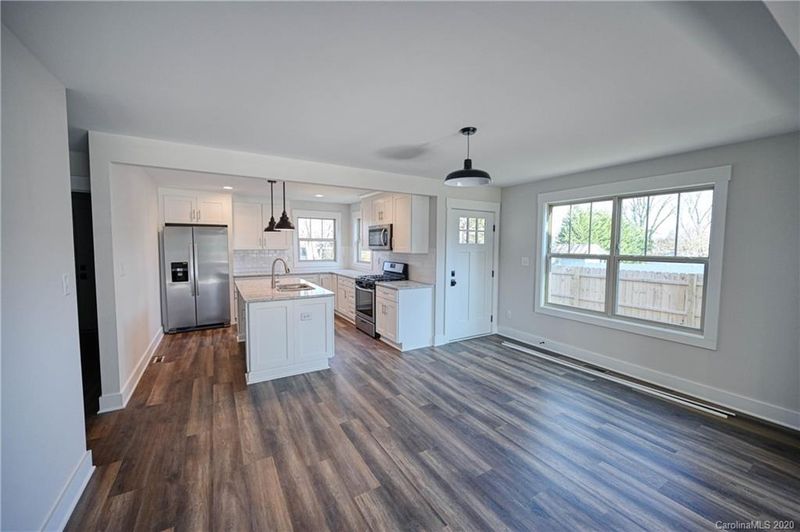 328 Flint St N, Lincolnton, NC 28092