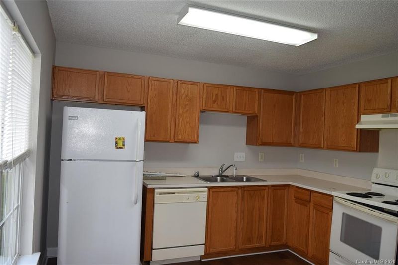2179 Mallard Pointe Dr, Kannapolis, NC 28083