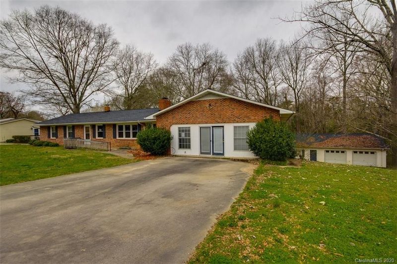 676 Fickling Dr, Lancaster, SC 29720
