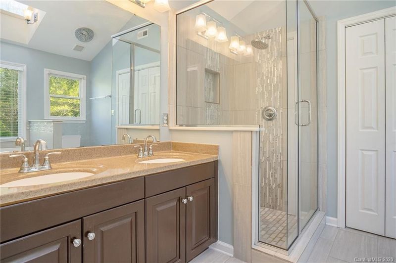 8606 Sheltonham Way, Charlotte, NC 28216