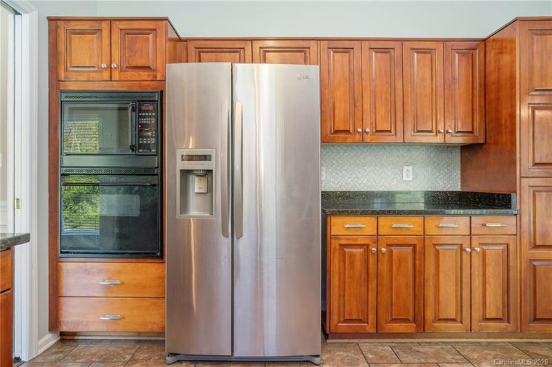 8606 Sheltonham Way, Charlotte, NC 28216