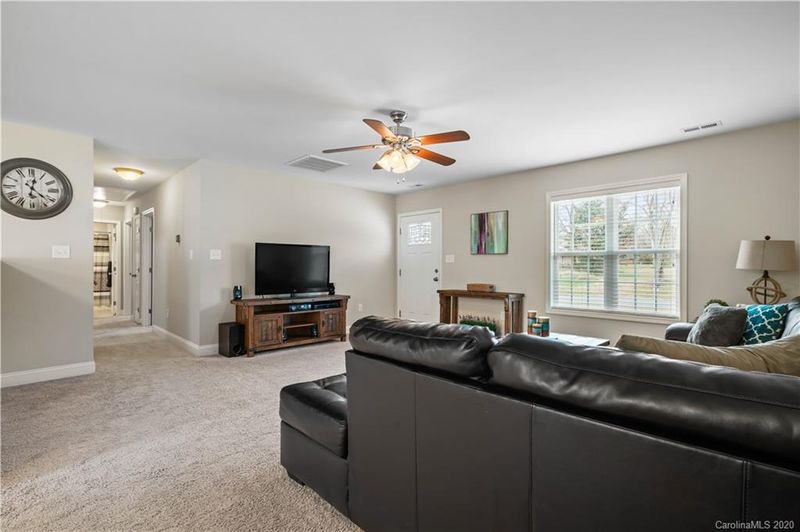 406 Pearl Ave, Kannapolis, NC 28083