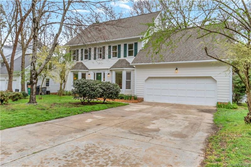4641 Meadowridge Dr, Charlotte, NC 28226