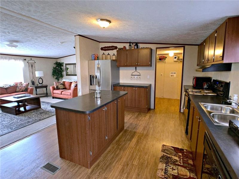 3967 Old Shelby Rd, Hickory, NC 28602