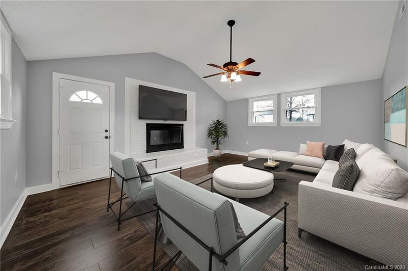 208 Gaddis Dr, Mount Holly, NC 28120
