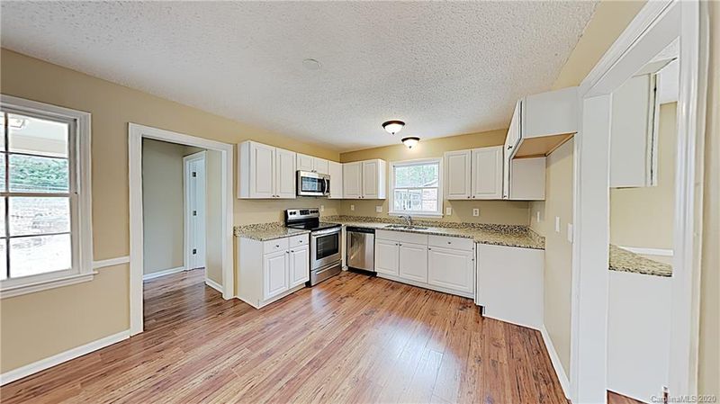 2109 Knickerbocker Dr, Charlotte, NC 28212