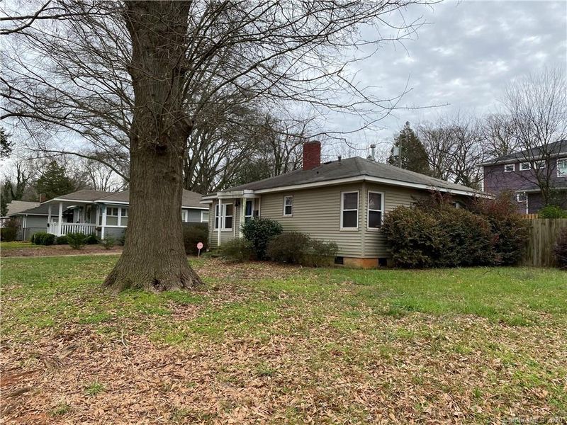 100 N Turner Ave, Charlotte, NC 28216
