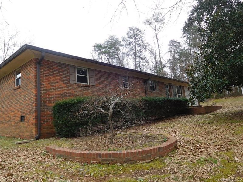 1689 Gilroy Rd, Iron Station, NC 28080
