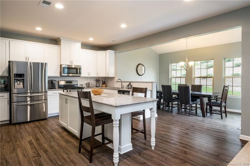 6897 Pin Oaks Dr, Denver, NC 28037