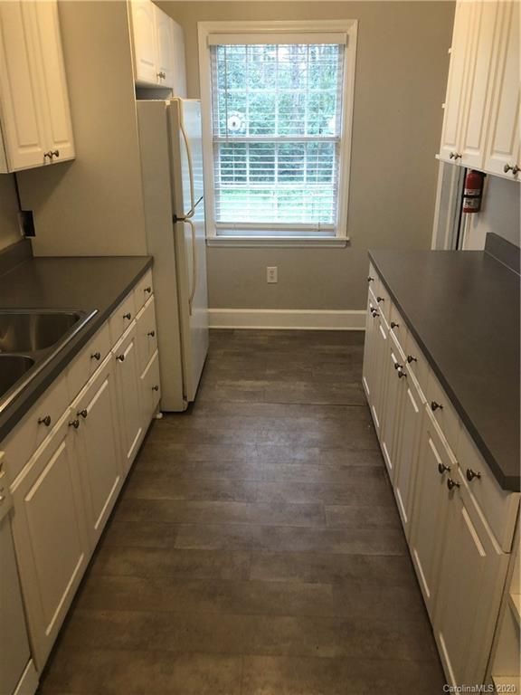 4612 Fairbluff Dr, Charlotte, NC 28209