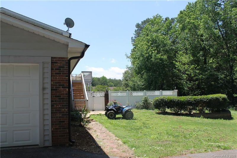 226 State Park Rd, Troutman, NC 28166