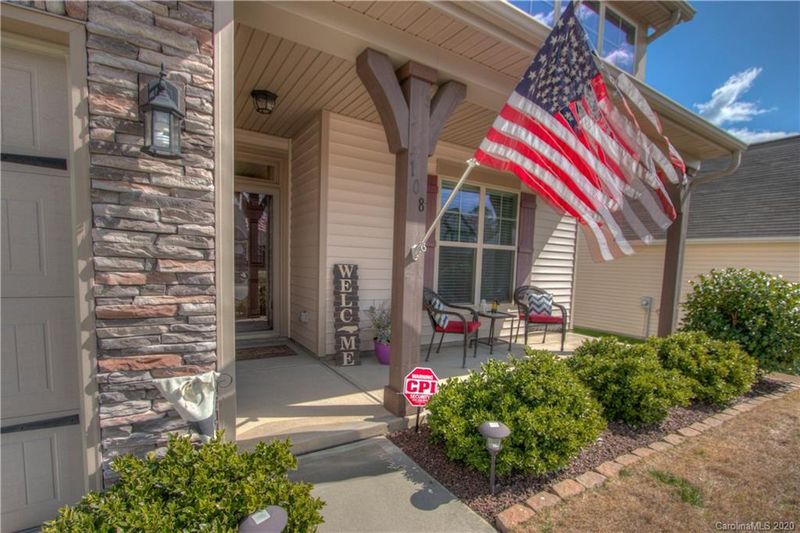 108 Marquette Dr, Mount Holly, NC 28120