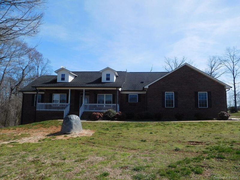 5060 Dobbins Rd, Crouse, NC 28033