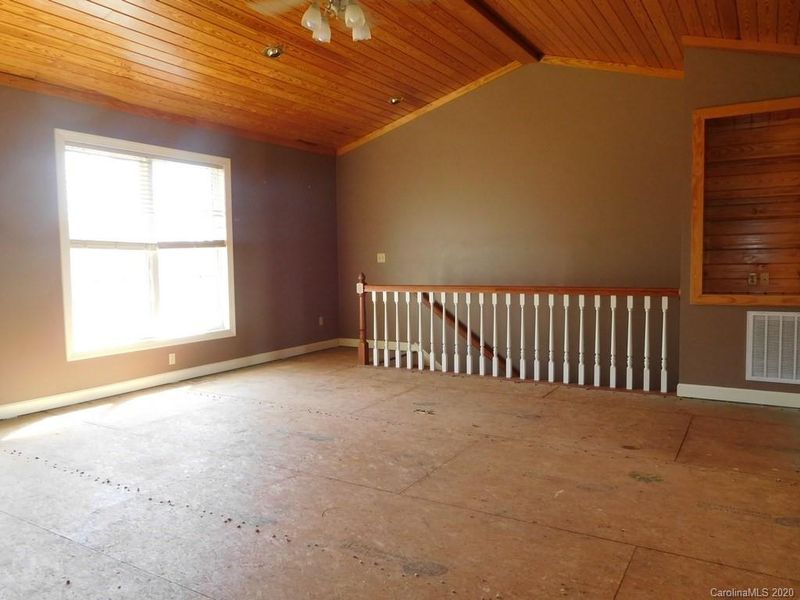 5060 Dobbins Rd, Crouse, NC 28033