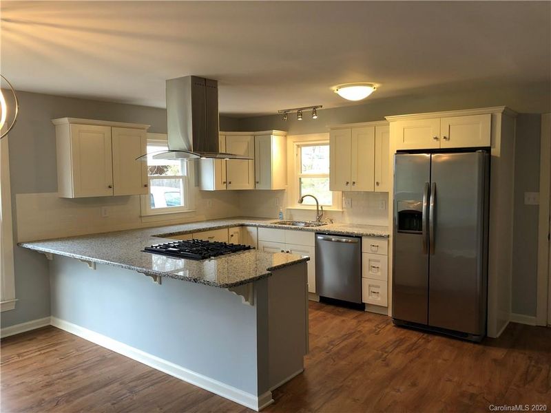 612 Sherrill Ave, Lincolnton, NC 28092