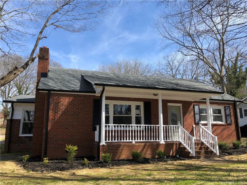 612 Sherrill Ave, Lincolnton, NC 28092