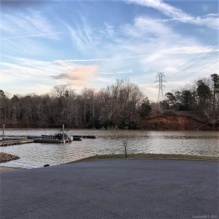 314 Gardner Point Dr, Stony Point, NC 28678
