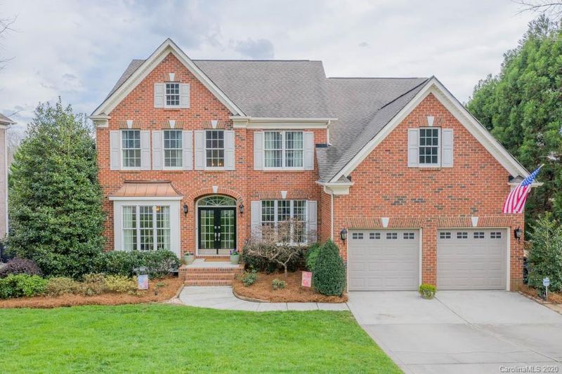 717 Ashgrove Ln, Charlotte, NC 28270