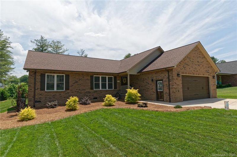 107 Brentwood Dr, Maiden, NC 28650