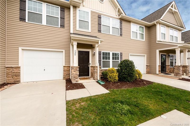 820 Summerlake Dr, Fort Mill, SC 29715