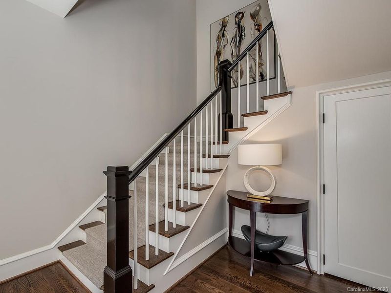 2323 Selwyn Ave #C, Charlotte, NC 28207