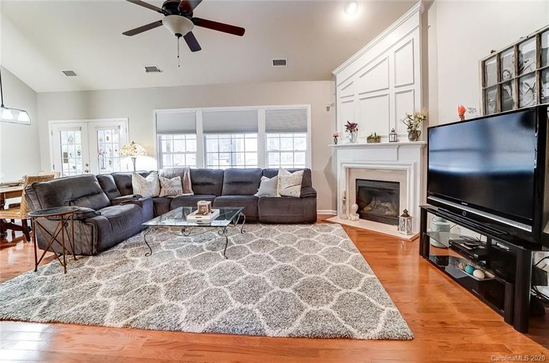 8312 Cornerbrook Pl, Waxhaw, NC 28173