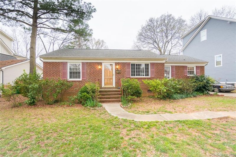 618 Greystone Rd, Charlotte, NC 28209