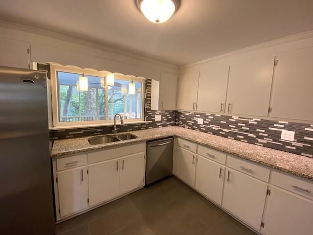 766 20th St NE, Hickory, NC 28601