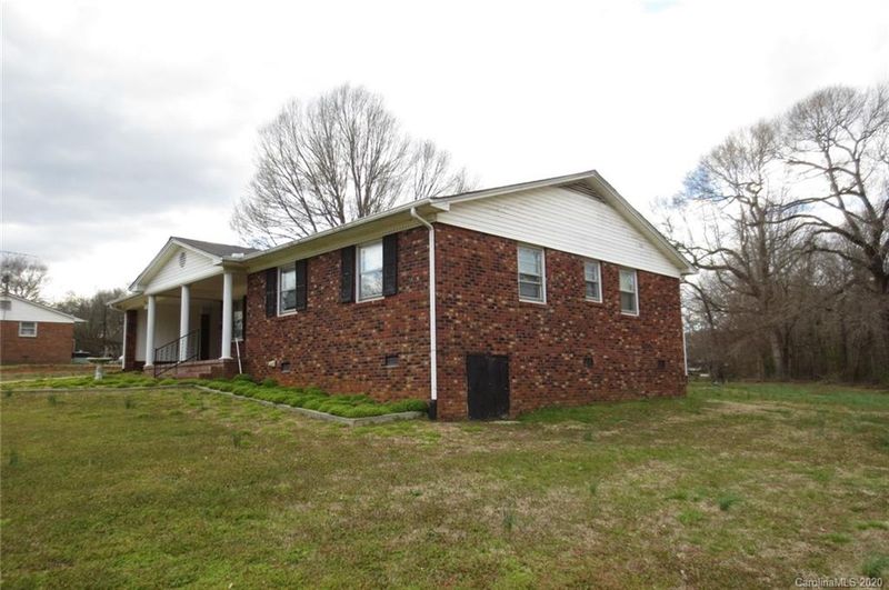 155 Spring Valley Rd, Gaffney, SC 29341