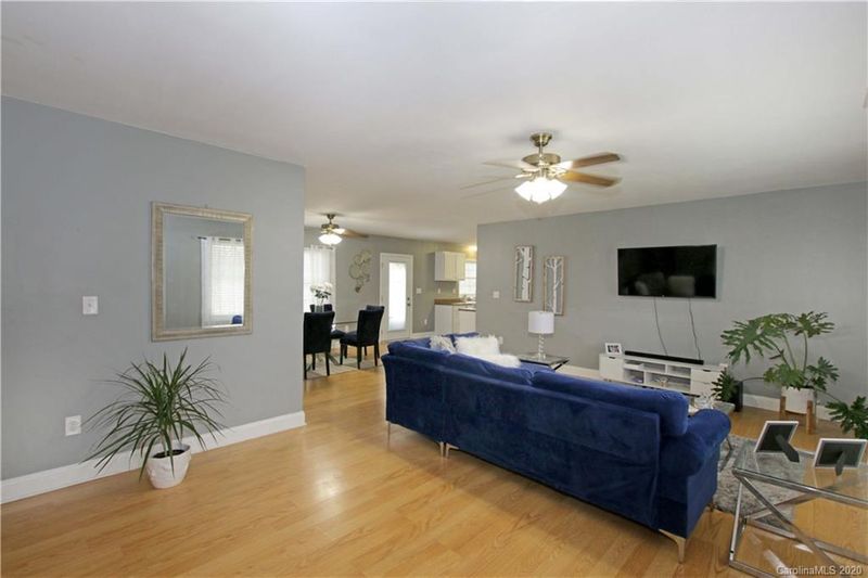 136 Carlyle Rd, Troutman, NC 28166