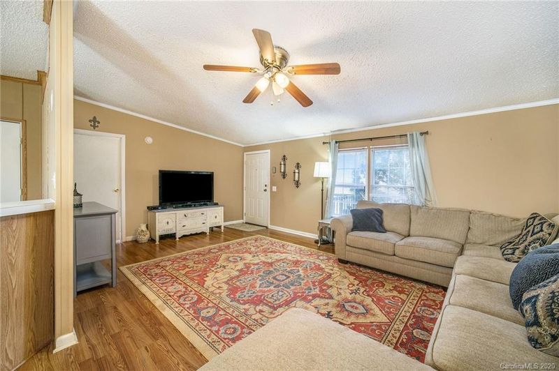 5959 Burnhurst Ln, Denver, NC 28037