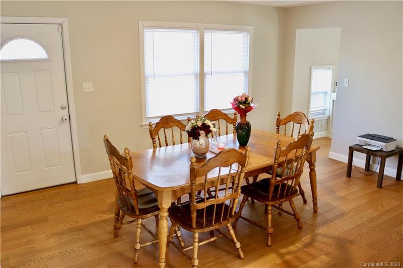 1140 16th St SW, Hickory, NC 28602