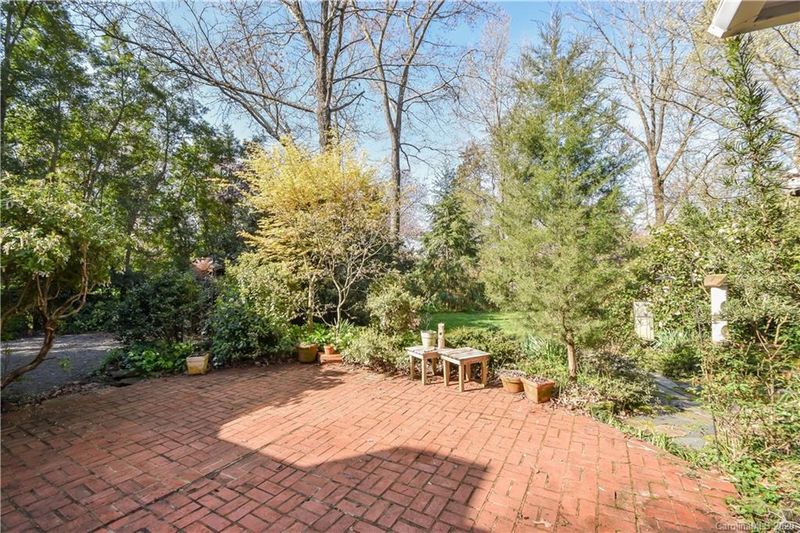 430 Canyon Trl, Charlotte, NC 28270