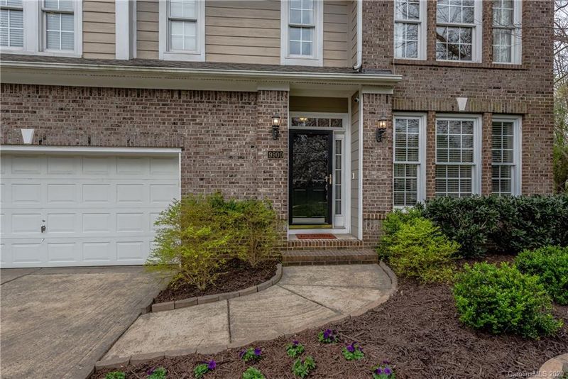 9900 Reniston Dr, Charlotte, NC 28210