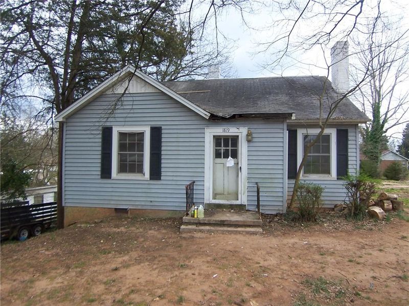 1819 5th Ave SW, Hickory, NC 28602