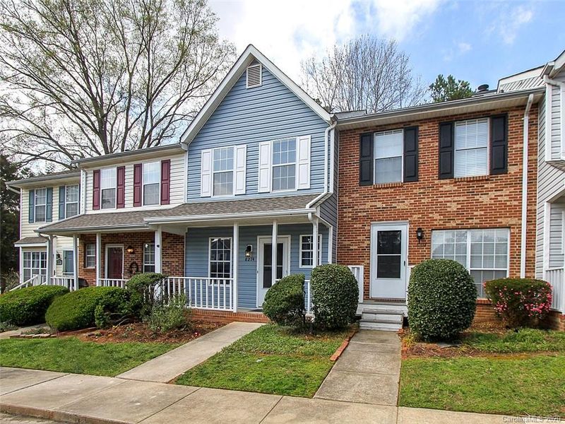 8214 Circle Tree Ln #703, Charlotte, NC 28277